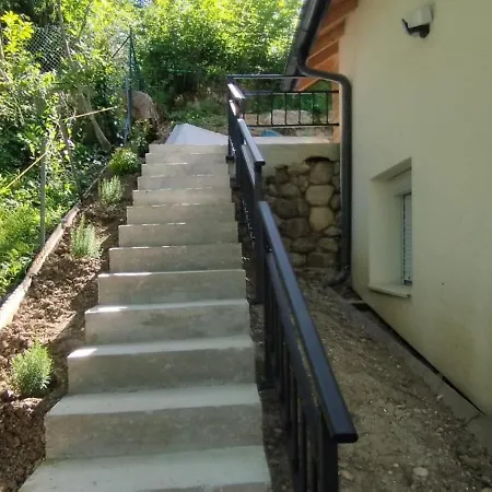 Maison 01200 Apartman